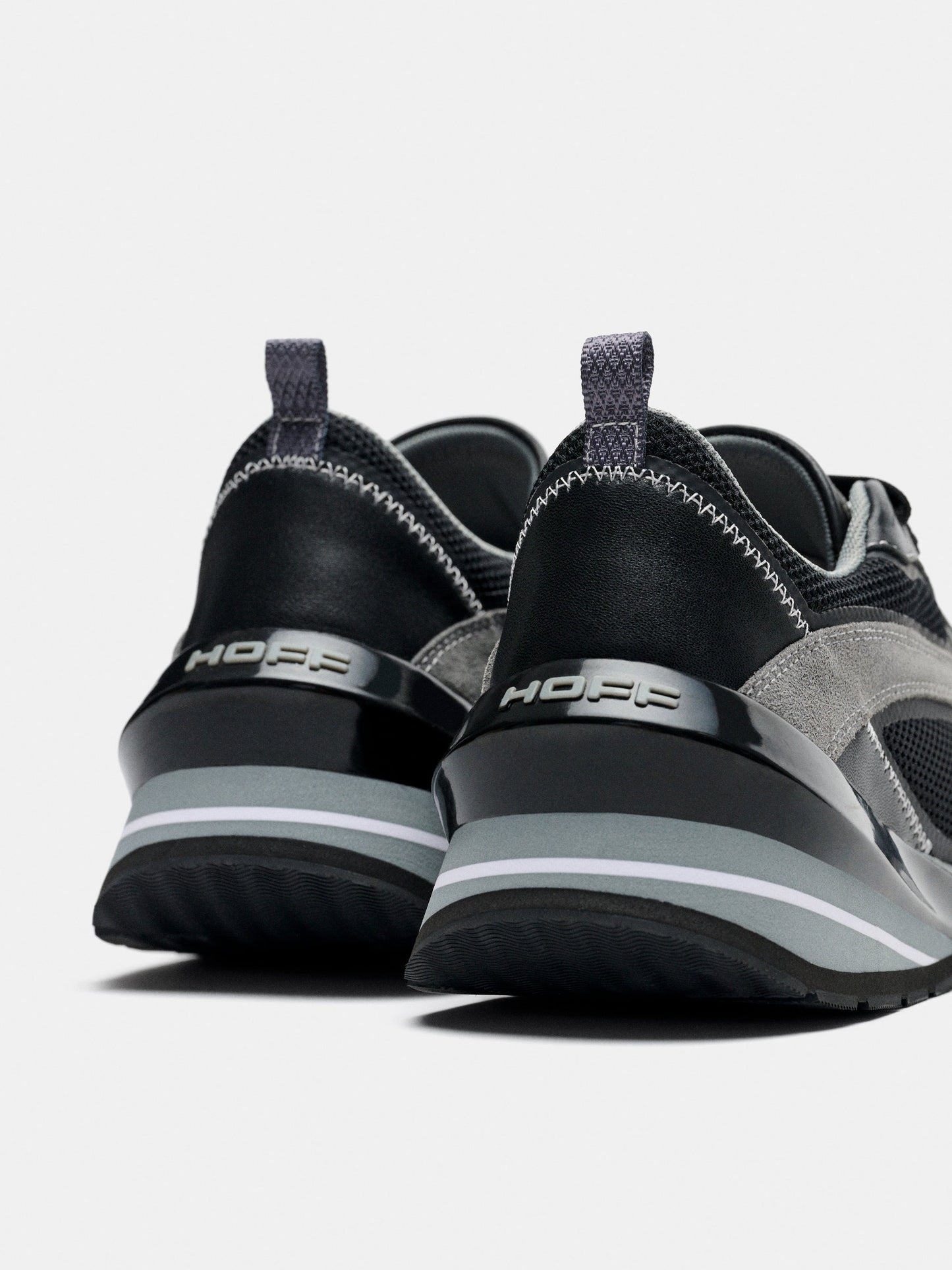 Seven Runner Black