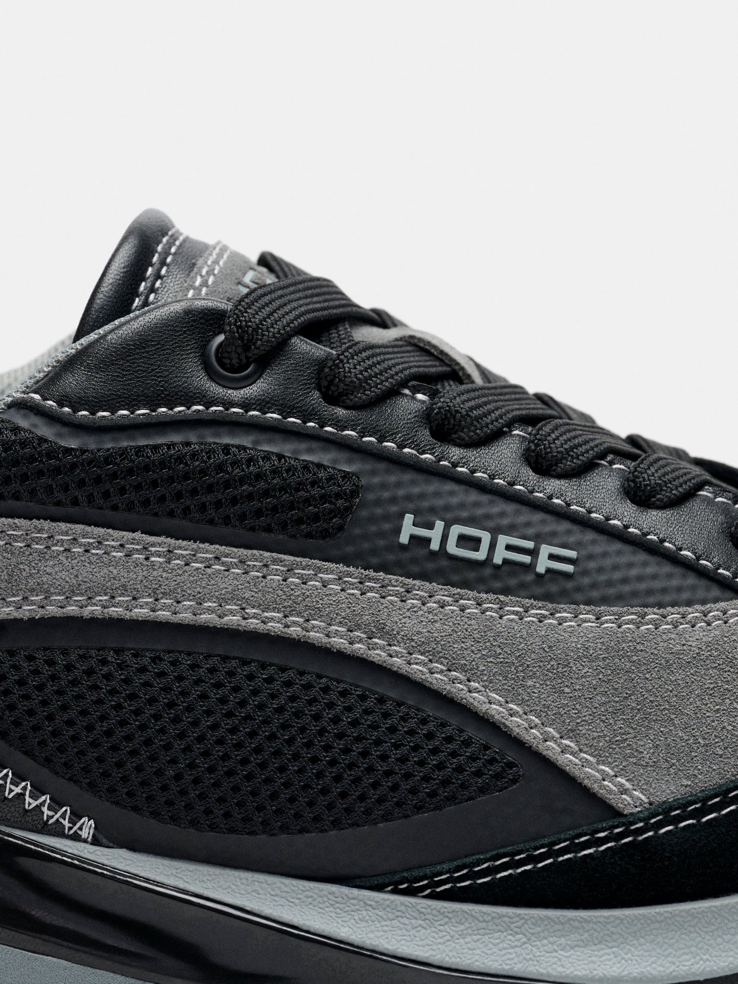 Seven Runner Black